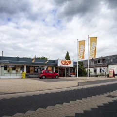 Coop supermarkt vlaggen
