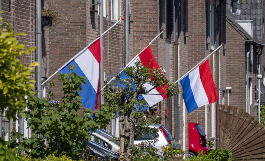 De vlag halfstok hangen | Holland Vlaggen