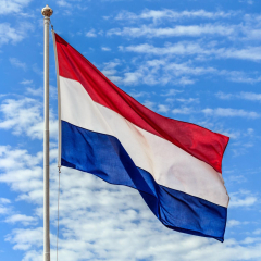 Nederlandse vlag van luxe spunpolyester in rood wit blauw Hollandse vlag voor buitengebruik aan vlaggenmast